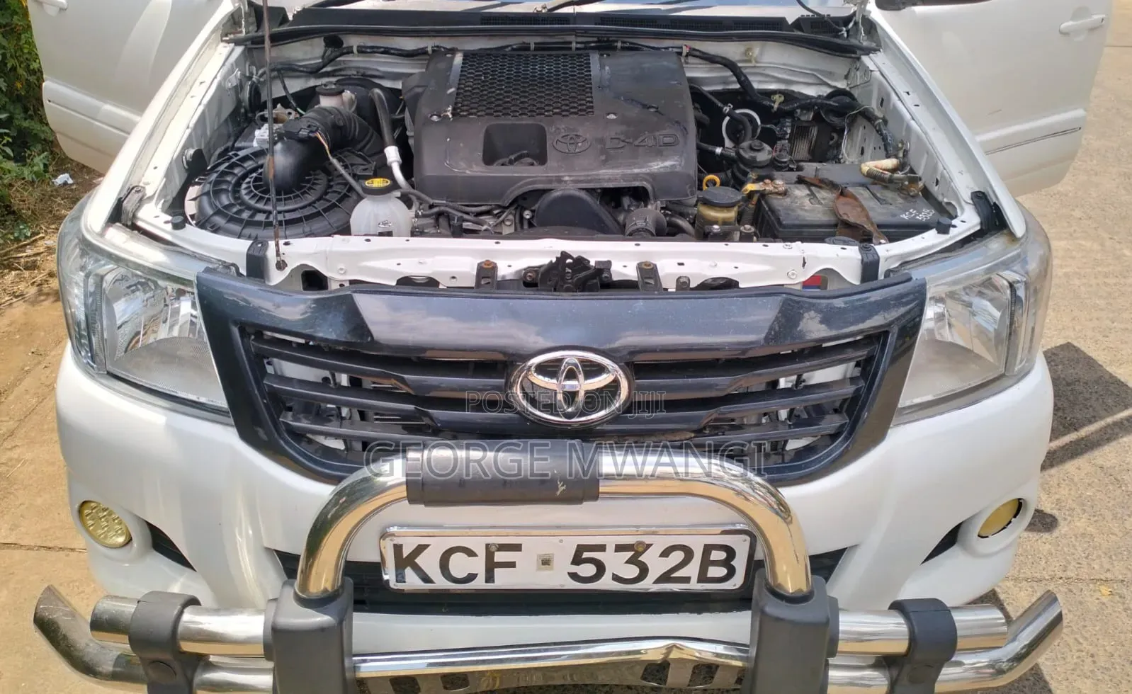 Toyota Hilux 2009 White
