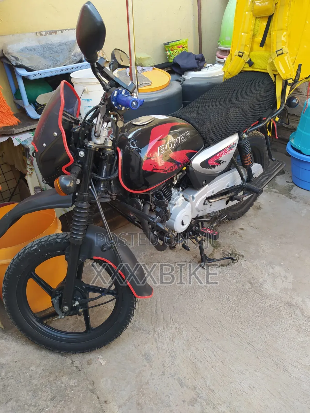 Bajaj Boxer 150 UG 2025 Black