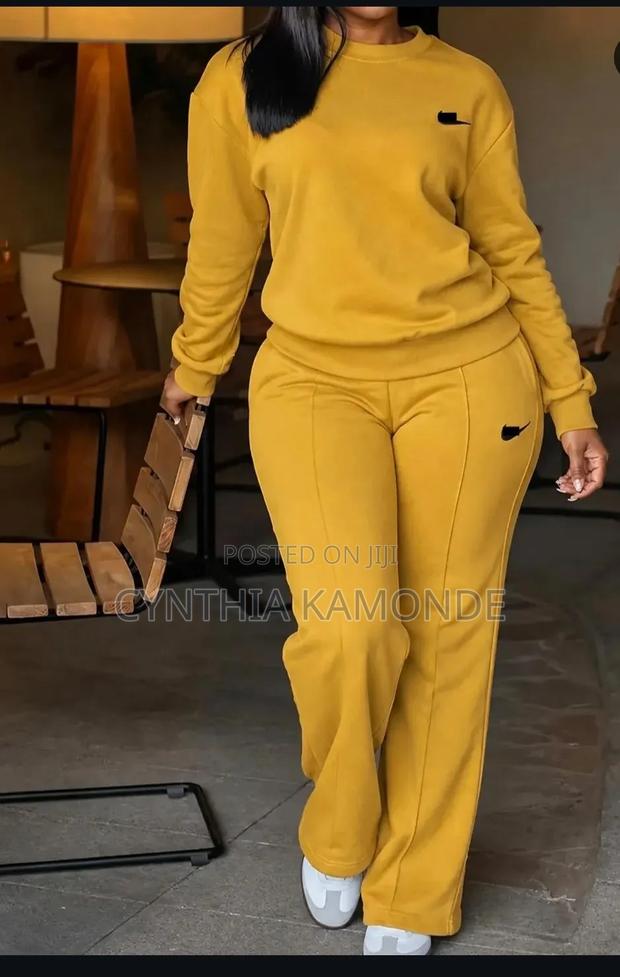 Ladies Tracksuit - thumbnail 3
