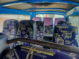 Toyota HiAce 2005 White