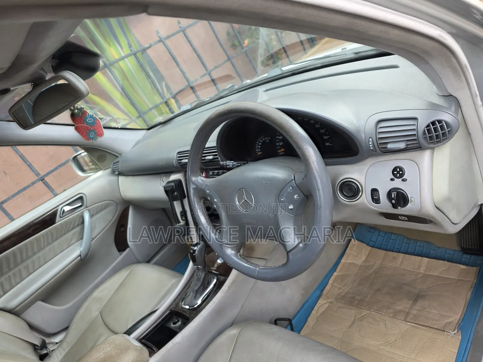 Mercedes-Benz C200 2002 Silver