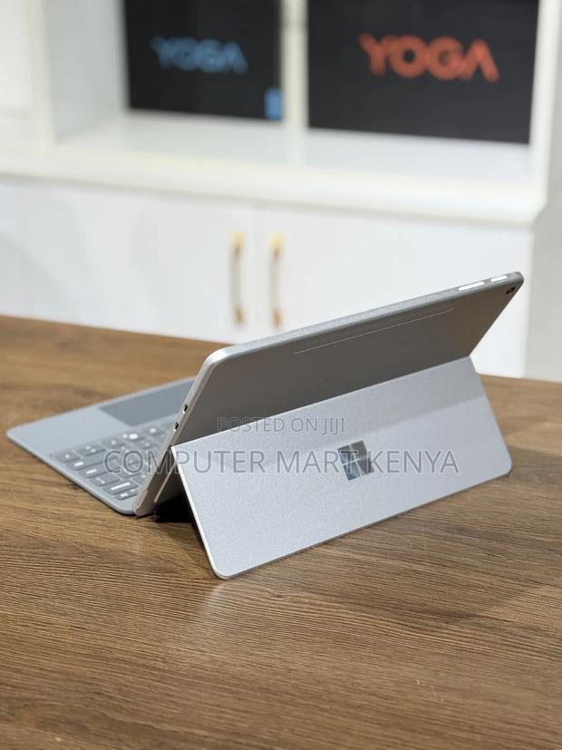 New Microsoft Surface Pro 11th Edition, a Copilot+ PC 16GB SSD 256GB - thumbnail 2