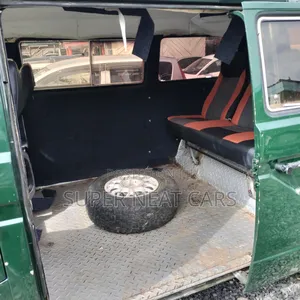 Volkswagen Kombi 1983 Green
