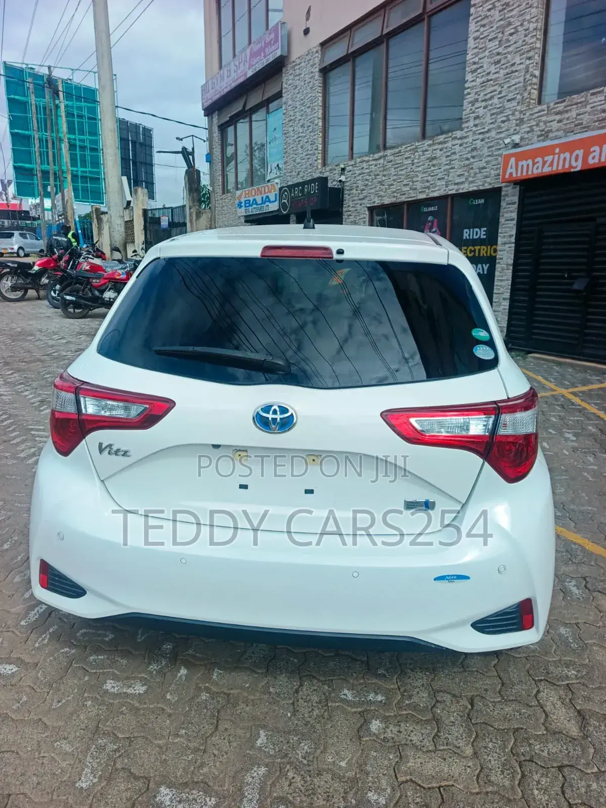 Toyota Vitz 2019 White