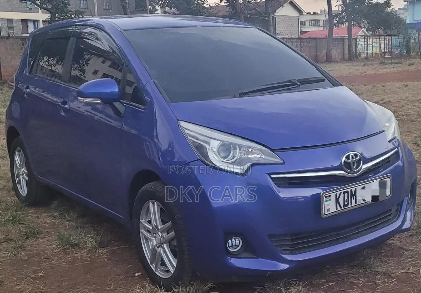 Toyota Ractis 2016 Blue