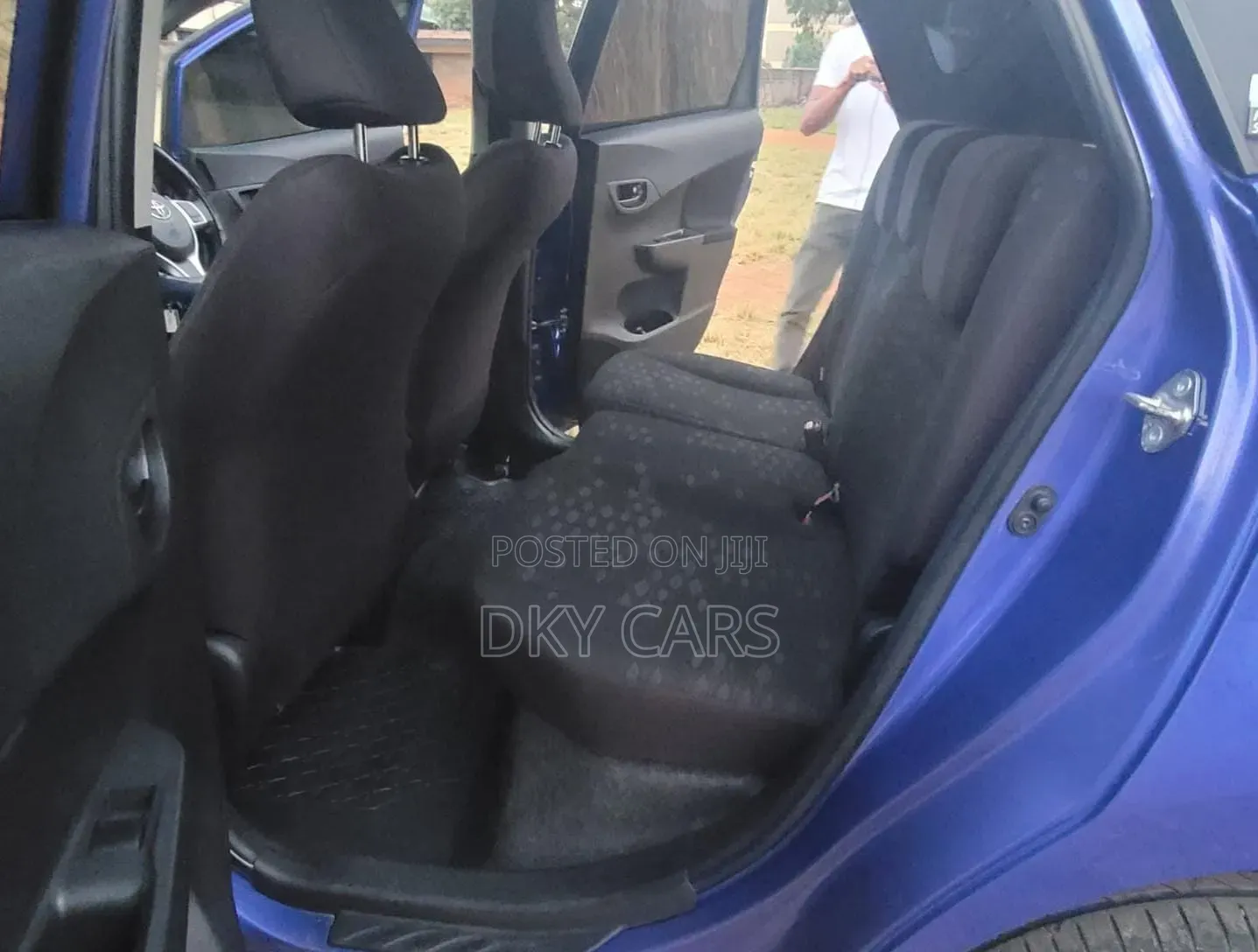 Toyota Ractis 2016 Blue