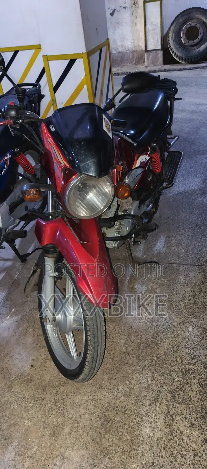 TVS HLX Plus ES 2021 Red