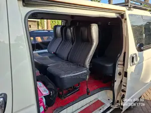 Toyota HiAce 2015 White