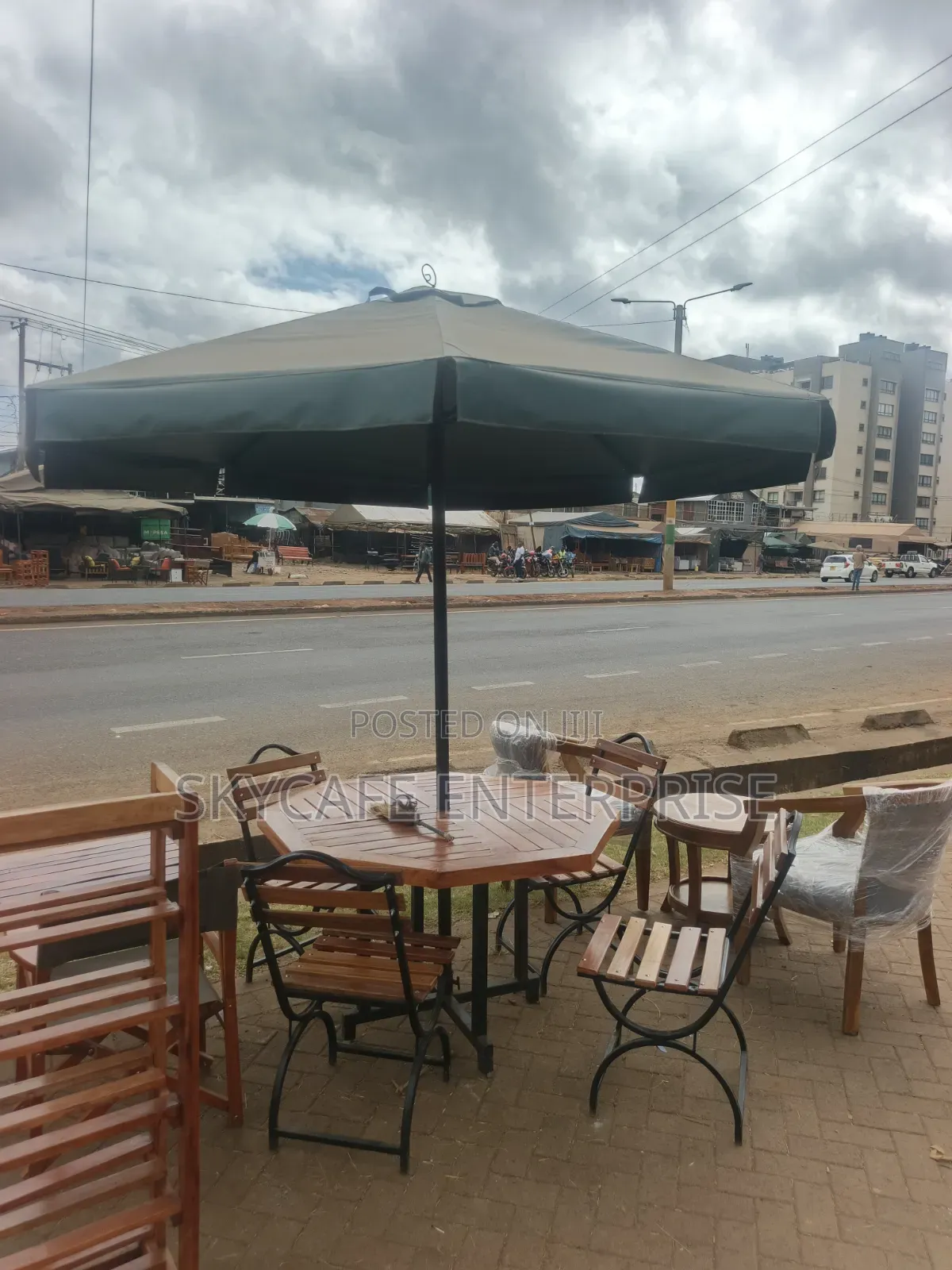 Mahogany 4seater Garden Umbrella