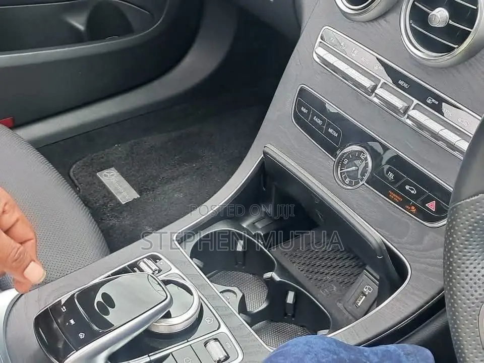 Mercedes-Benz C200 2020 Silver