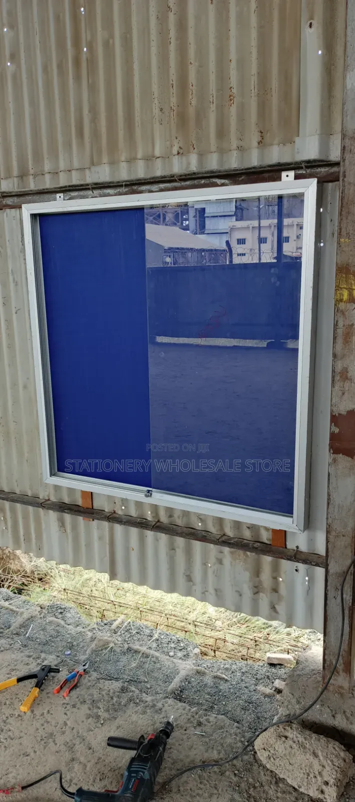Glass Noticeboard 4ft X 4ft Lockable Notice Board 1200mm X 1200mm