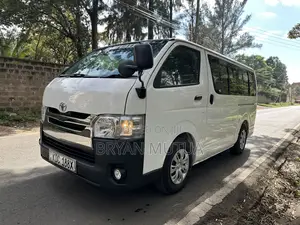 Toyota HiAce 2014 White