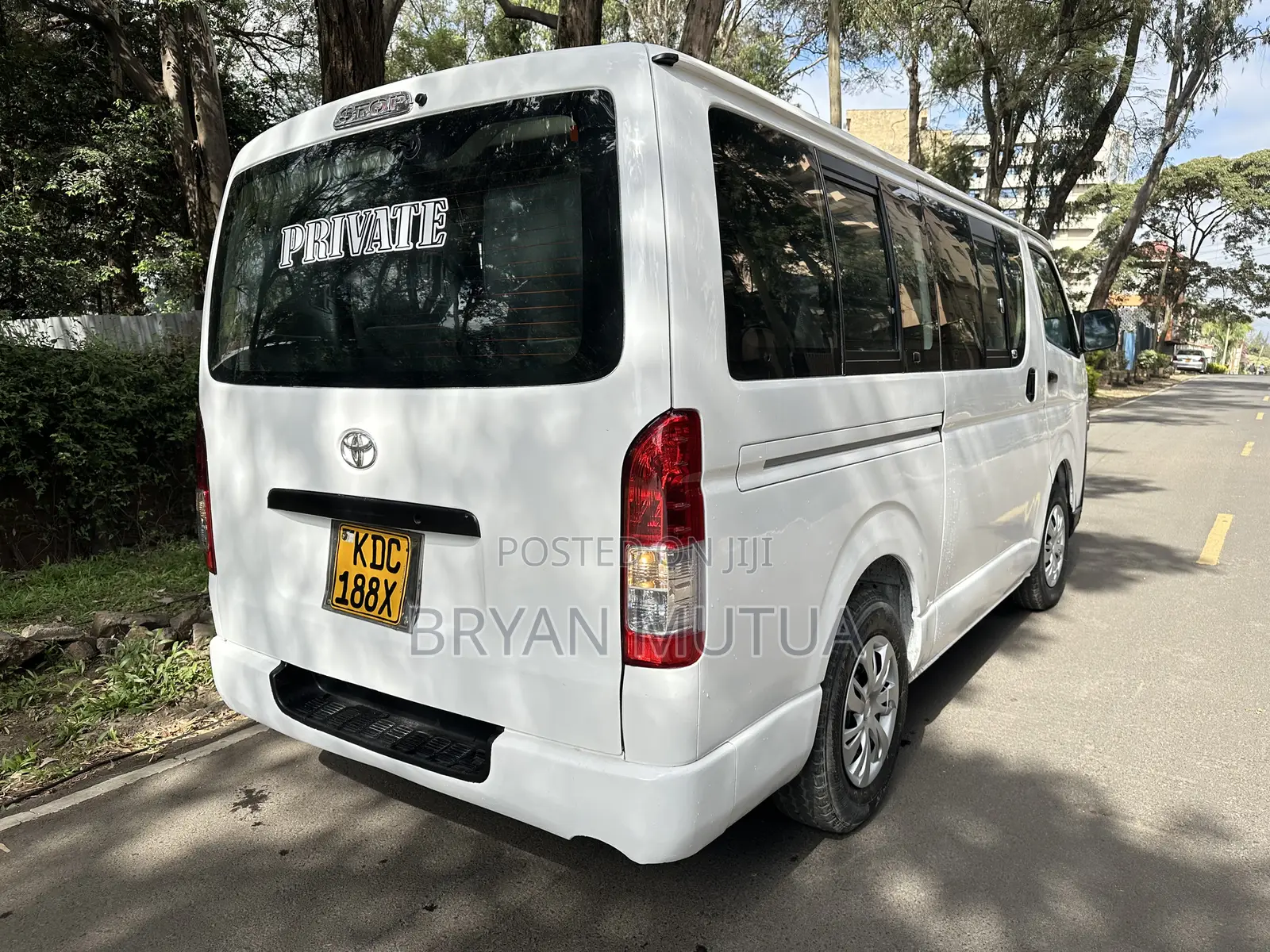 Toyota HiAce 2014 White