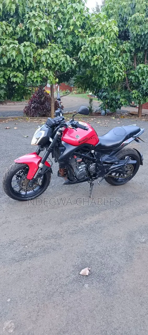 Benelli TNT 2021 Red
