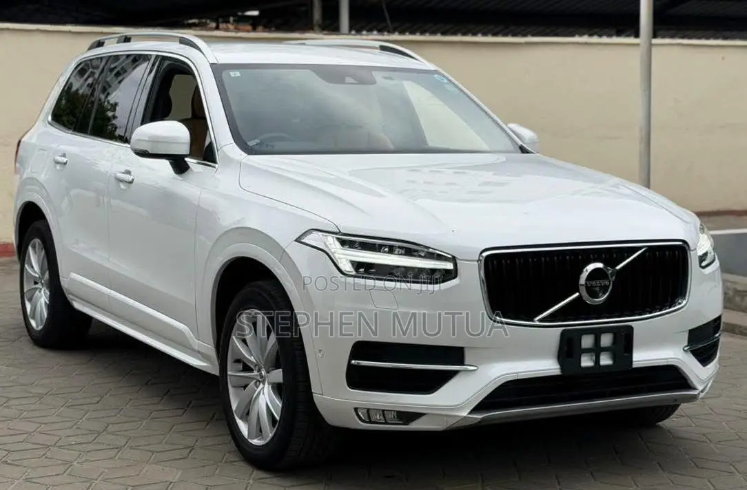 Volvo XC90 T5 Momentum 7 Passenger AWD 2020 White