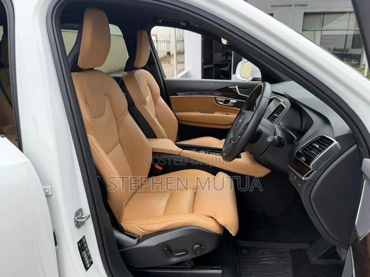 Volvo XC90 T5 Momentum 7 Passenger AWD 2020 White