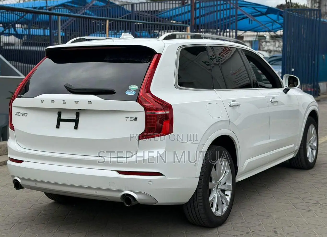 Volvo XC90 T5 Momentum 7 Passenger AWD 2020 White