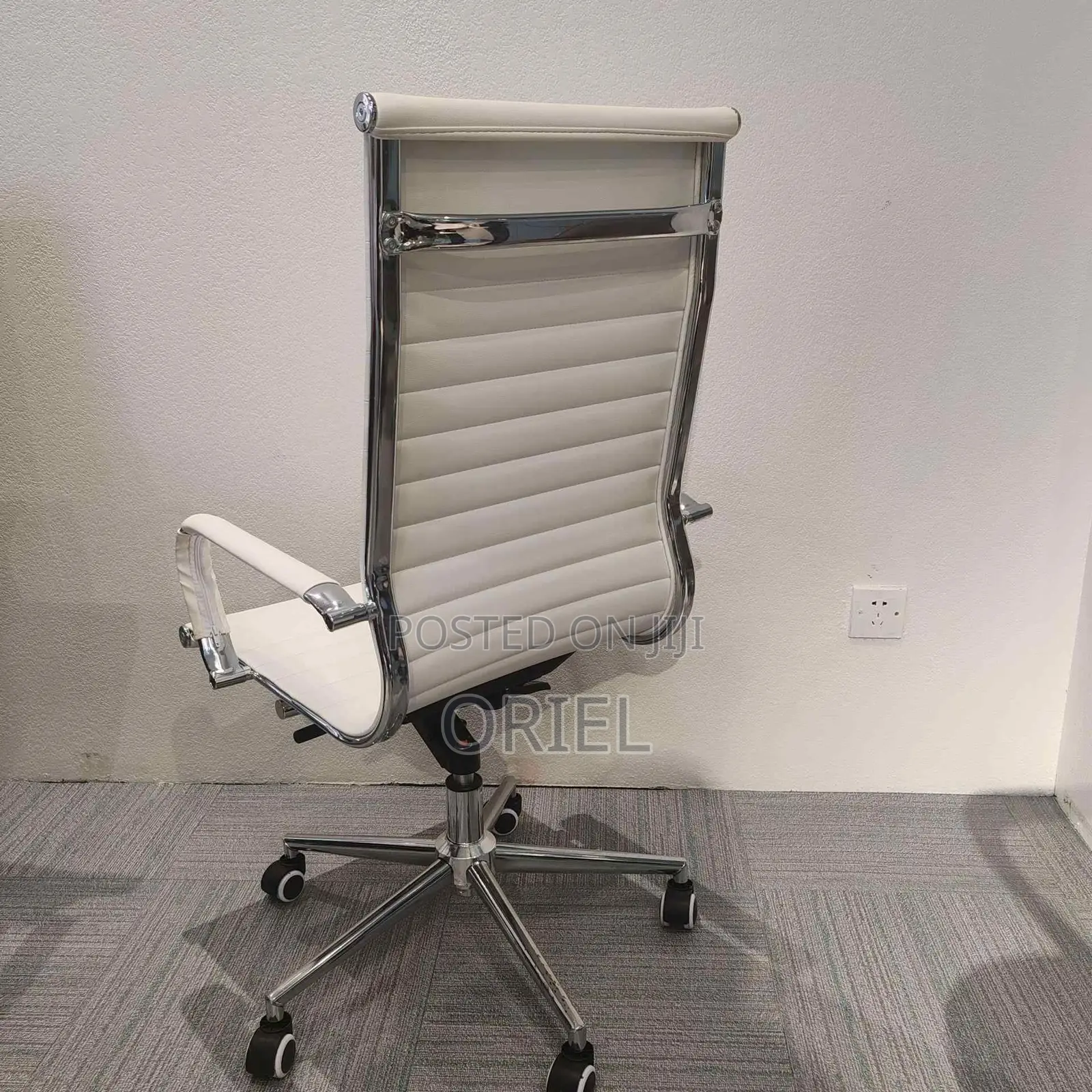 Office Chair : White High Back Leather Chair