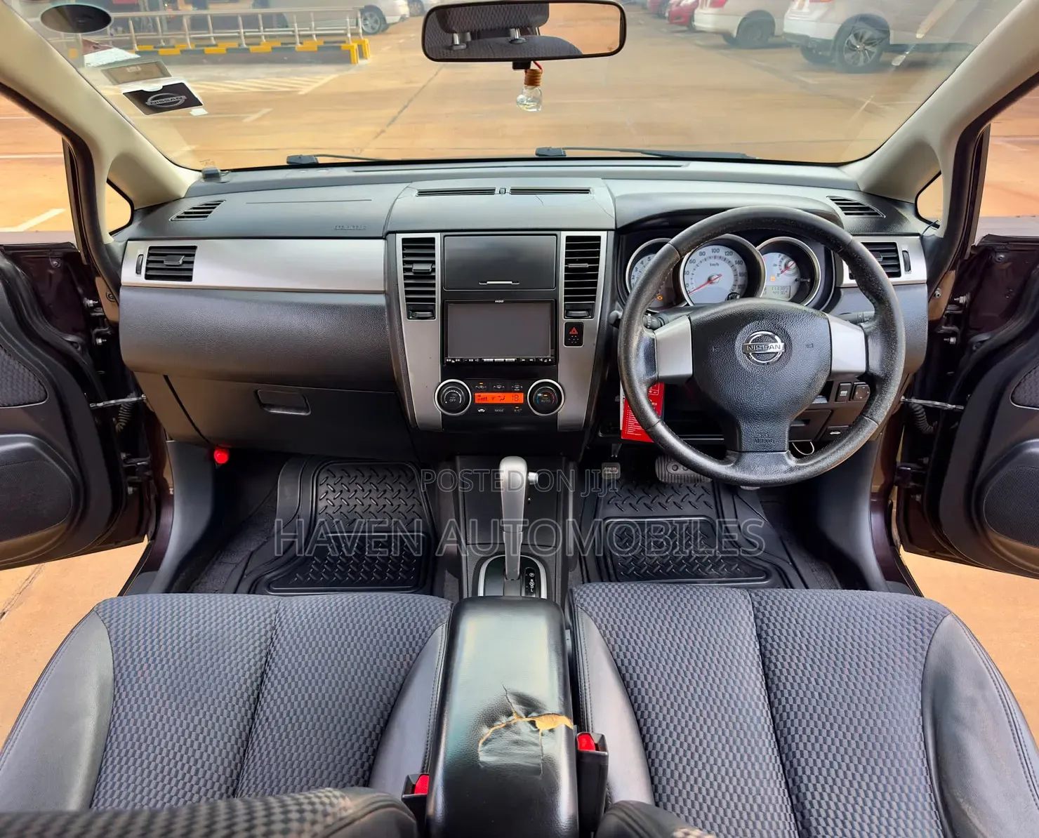 Nissan Tiida 2012 Brown