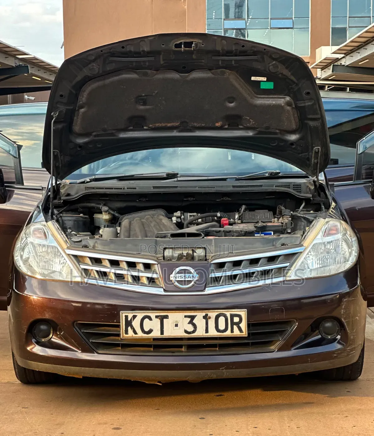 Nissan Tiida 2012 Brown