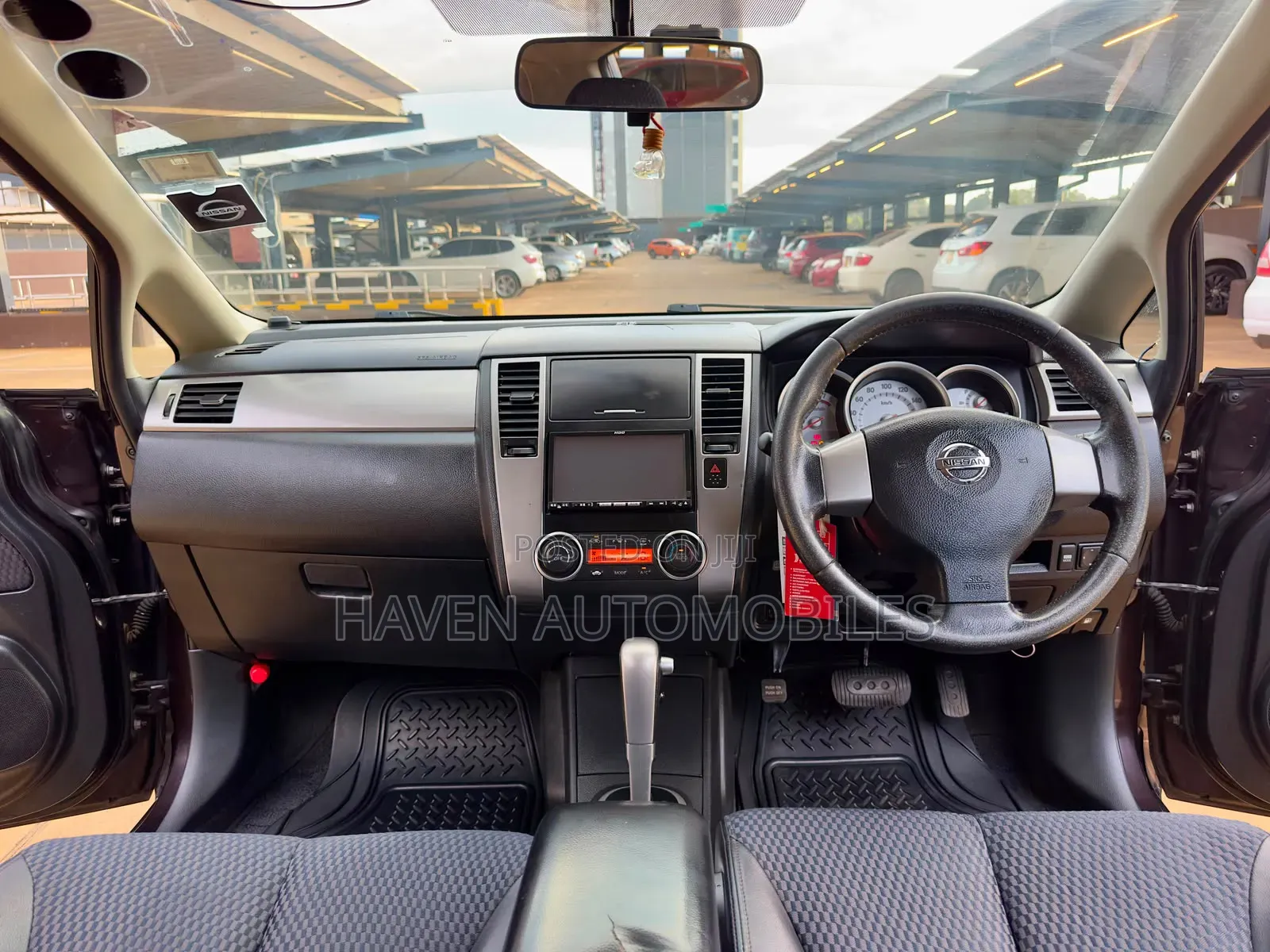 Nissan Tiida 2012 Brown