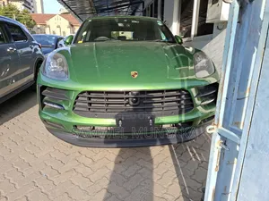 Porsche Macan 2020 Green