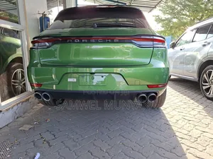 Porsche Macan 2020 Green
