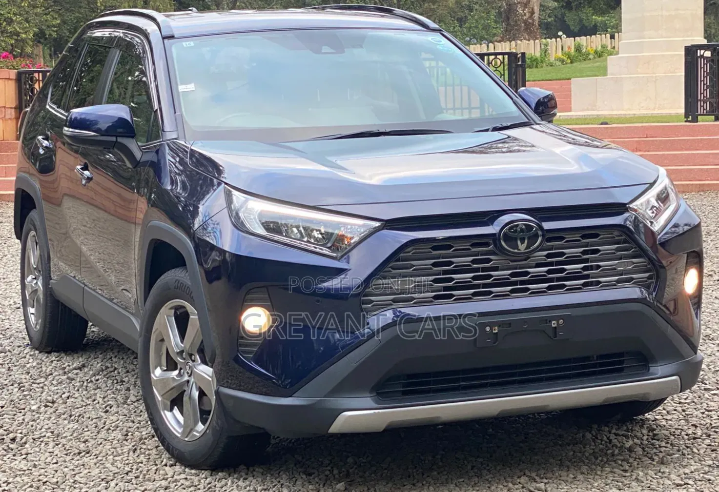 Toyota RAV4 2019 Blue