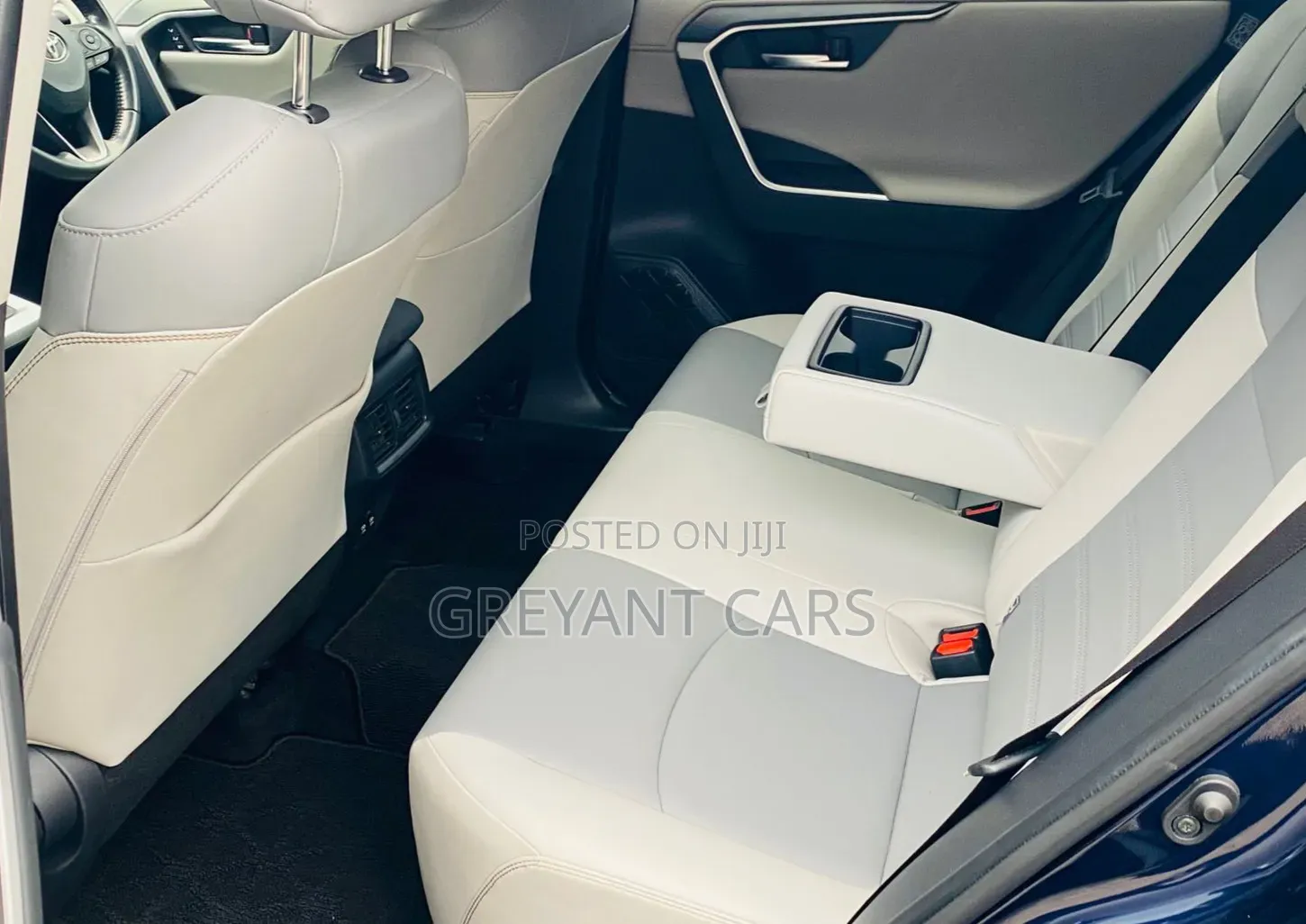 Toyota RAV4 2019 Blue