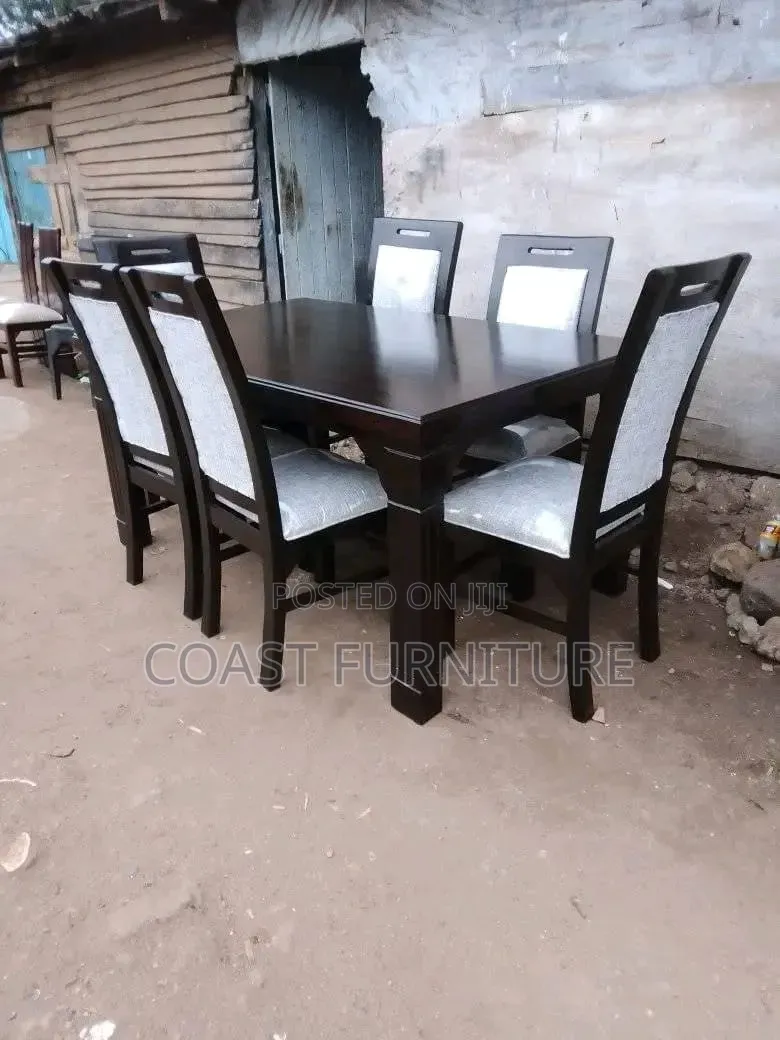 6 Seaters Dining Table That Suites Your Family
