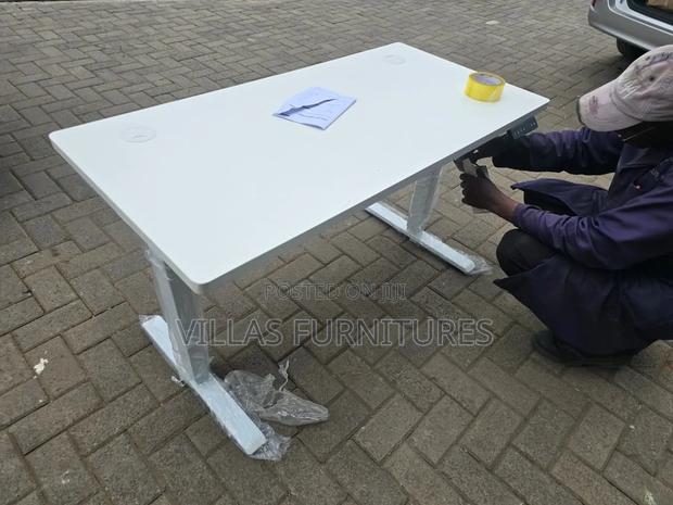 Comfortable Single Split Electric Desk Compact Sit Stand Workspace - thumbnail 2