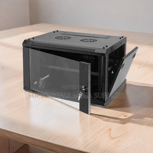 Robust Construction 9u Wall Mount Data Cabinet