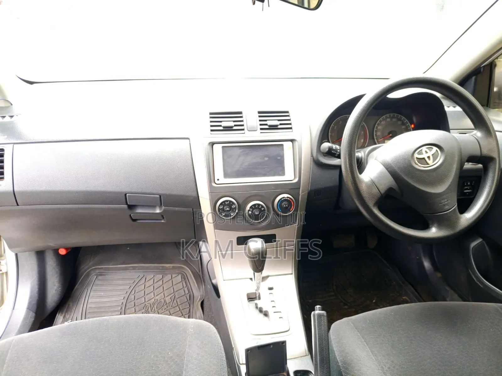 Toyota Corolla Fielder 2012 Silver