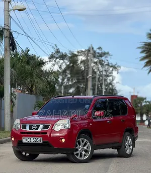 Nissan X-Trail 2013 Red