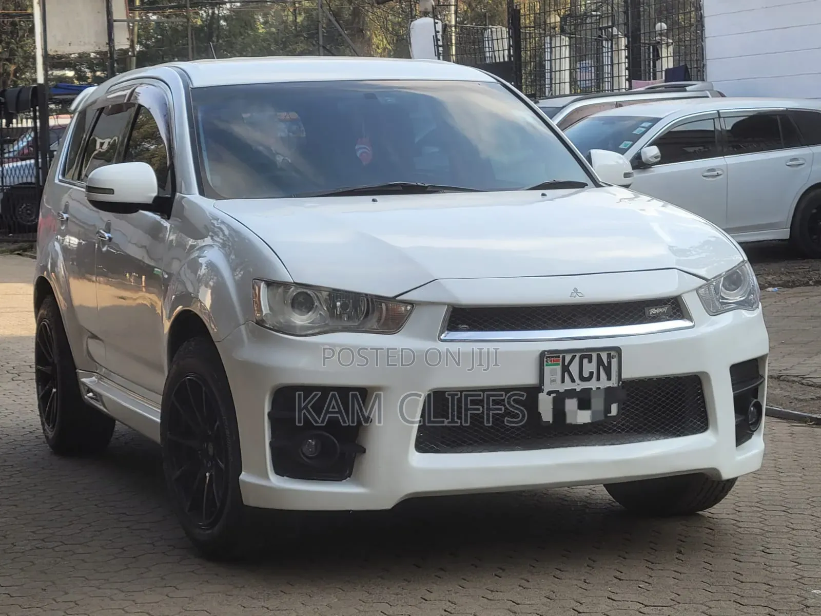 Mitsubishi Outlander 2011