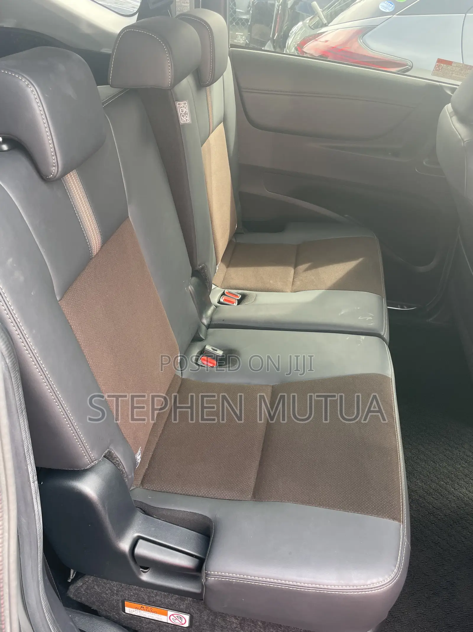 Toyota Sienta 1.5 Hybrid FWD 2019 Silver