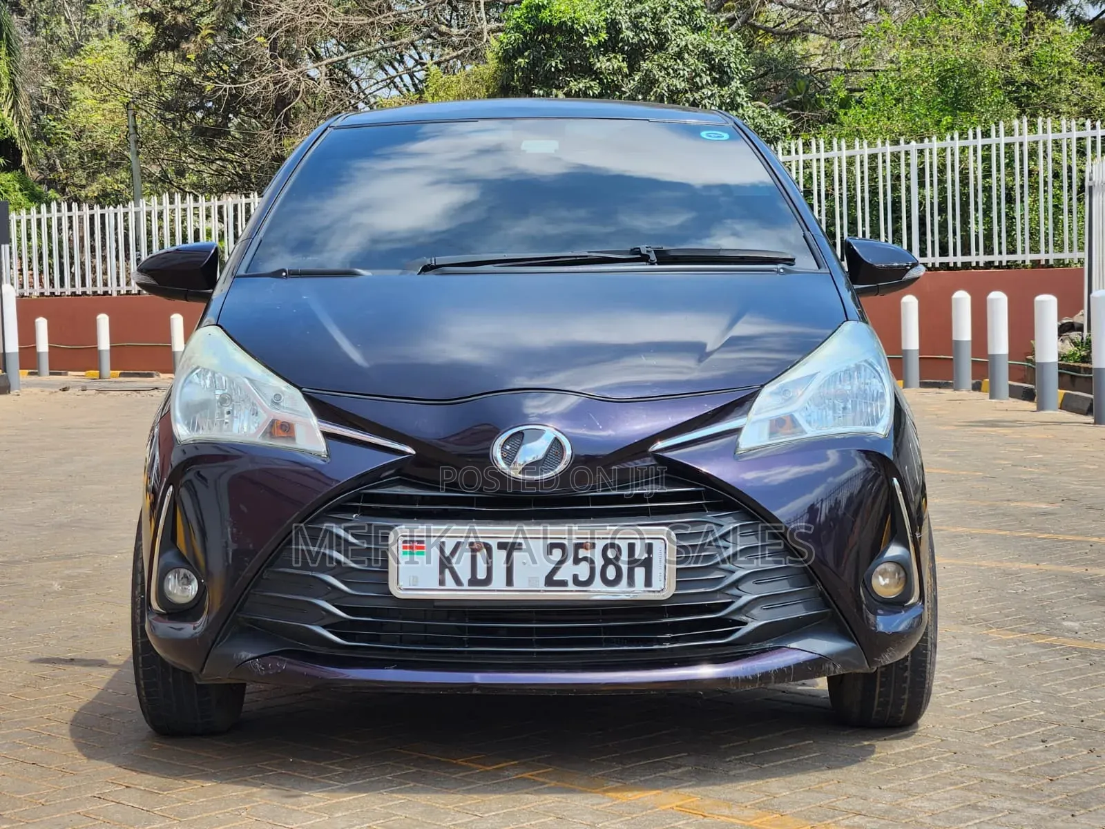Toyota Vitz 2018 Blue