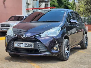 Toyota Vitz 2018 Blue
