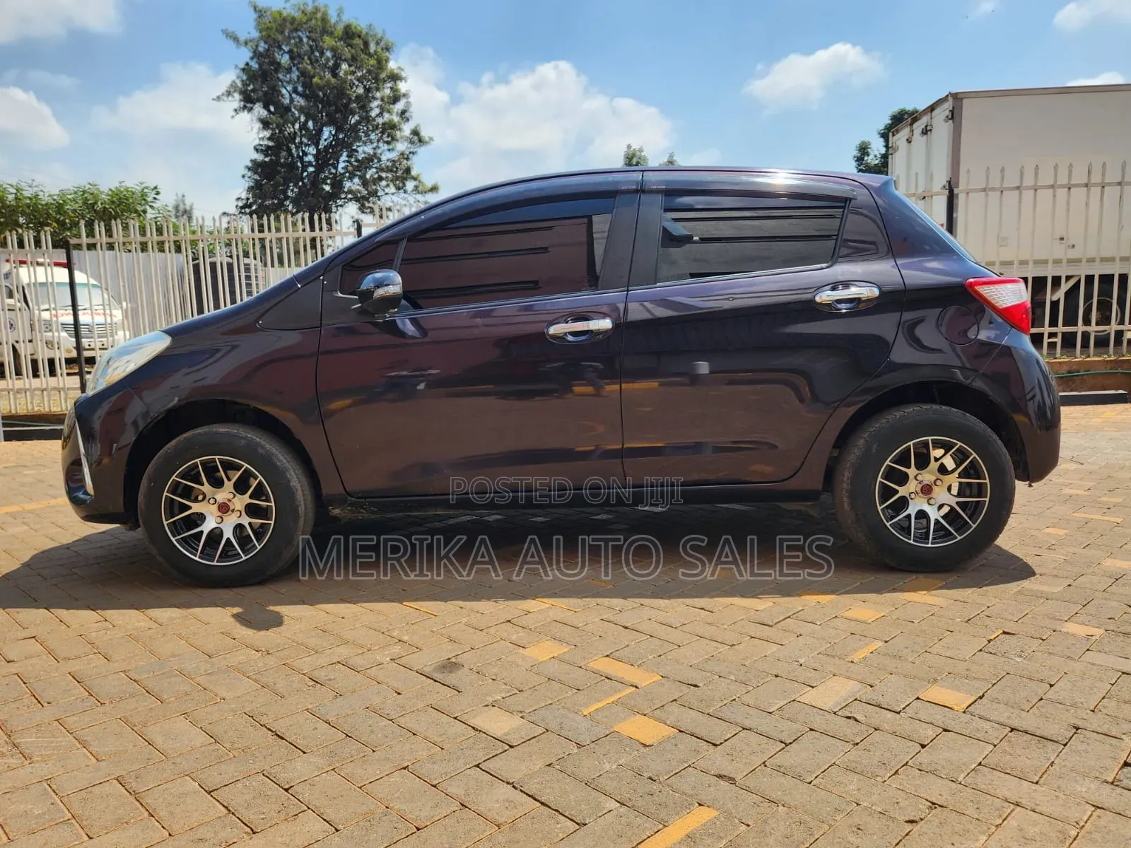 Toyota Vitz 2018 Blue
