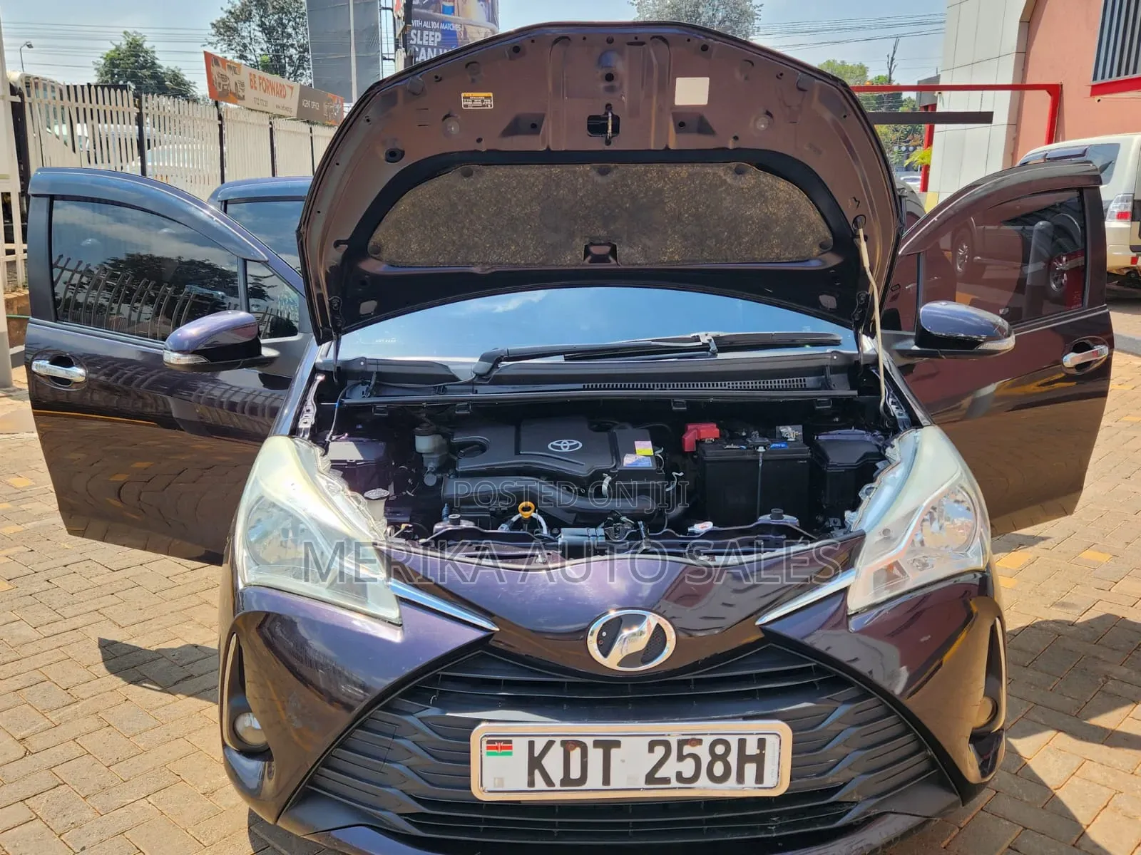 Toyota Vitz 2018 Blue