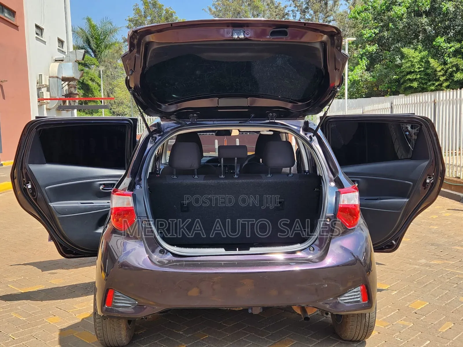 Toyota Vitz 2018 Blue