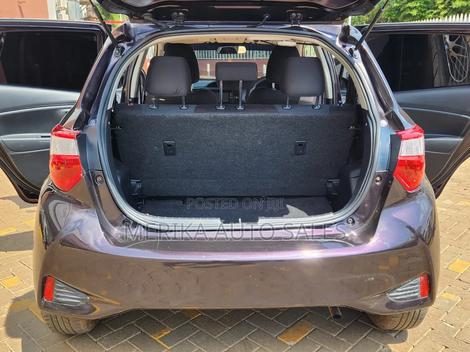 Toyota Vitz 2018 Blue