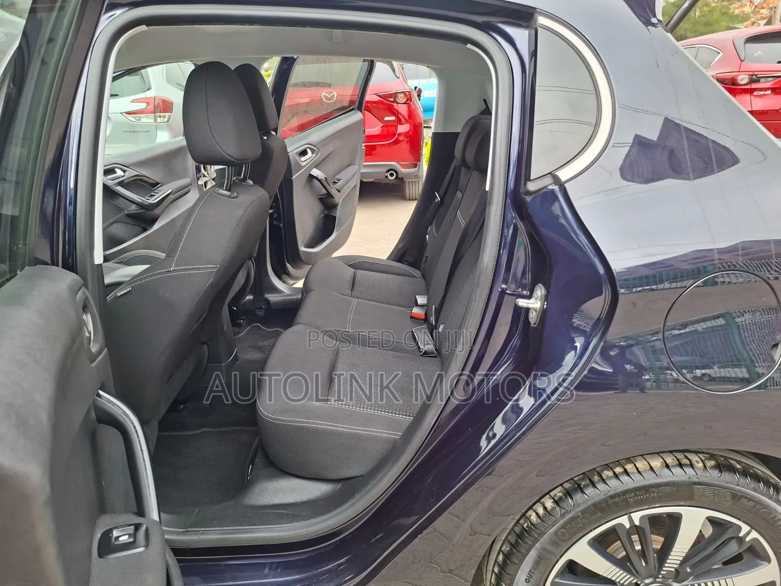 Peugeot 208 2019 Black