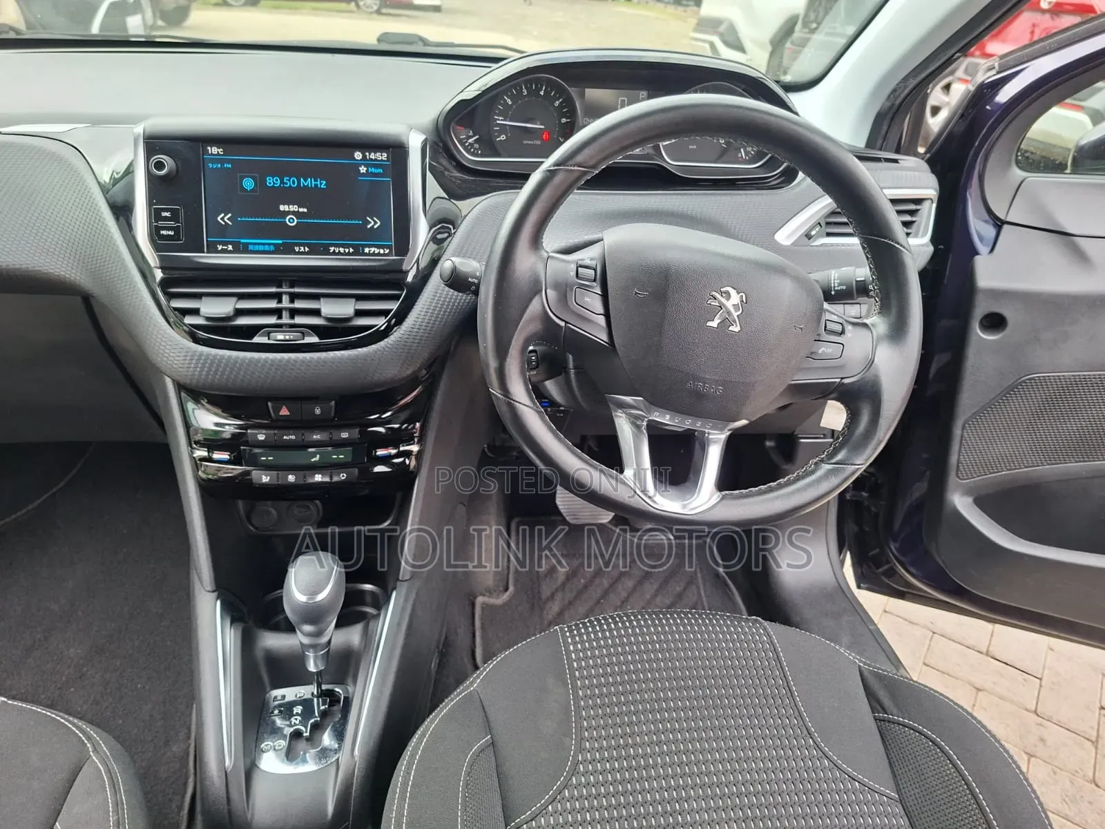 Peugeot 208 2019 Black