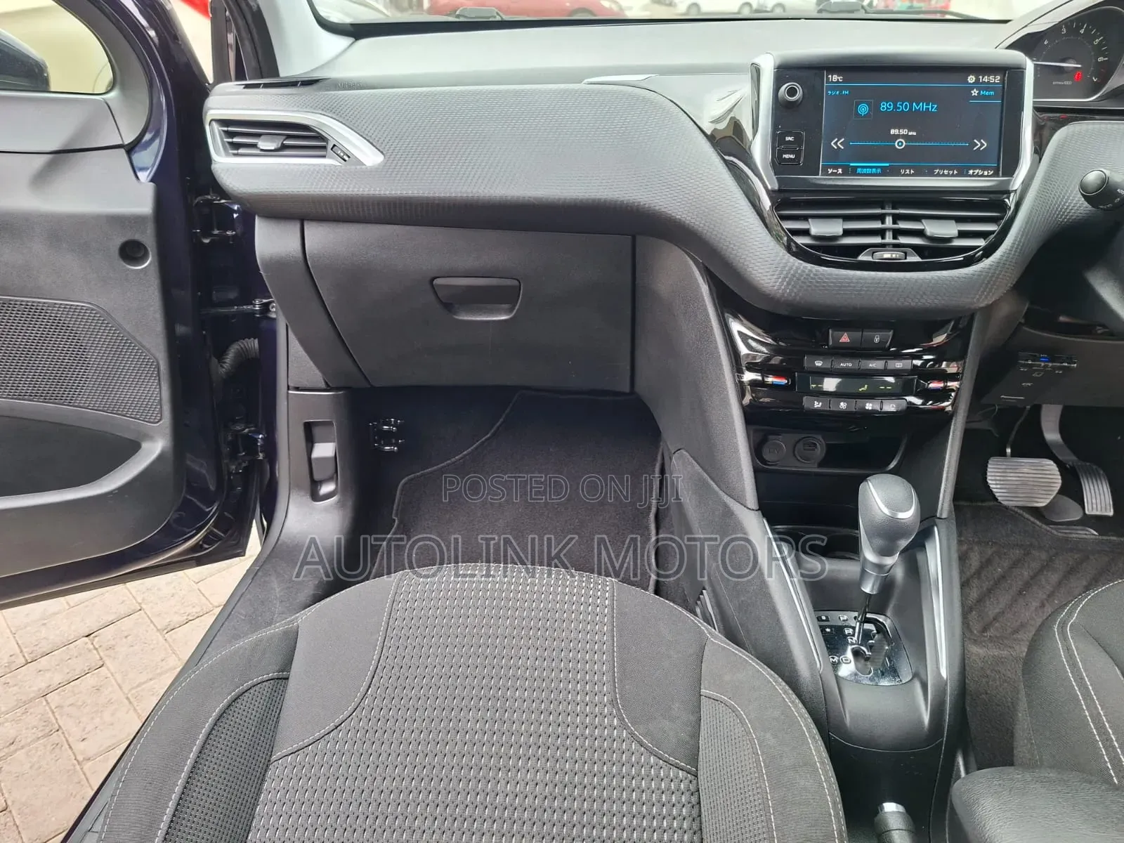 Peugeot 208 2019 Black