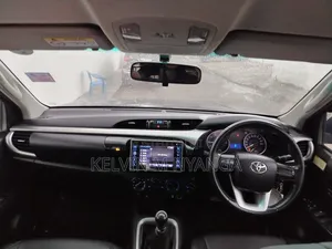 Toyota Hilux 2019 Black