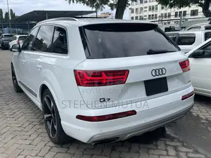 Audi Q7 45 Premium AWD quattro 2019 White