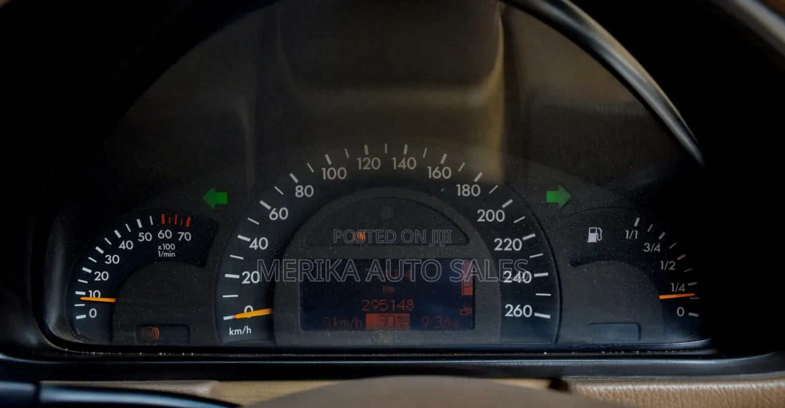 Mercedes-Benz C200 2001 Gold