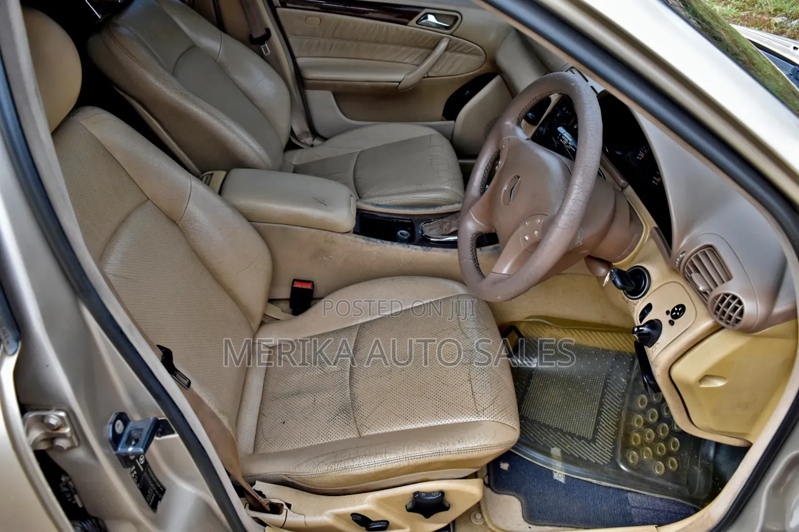 Mercedes-Benz C200 2001 Gold