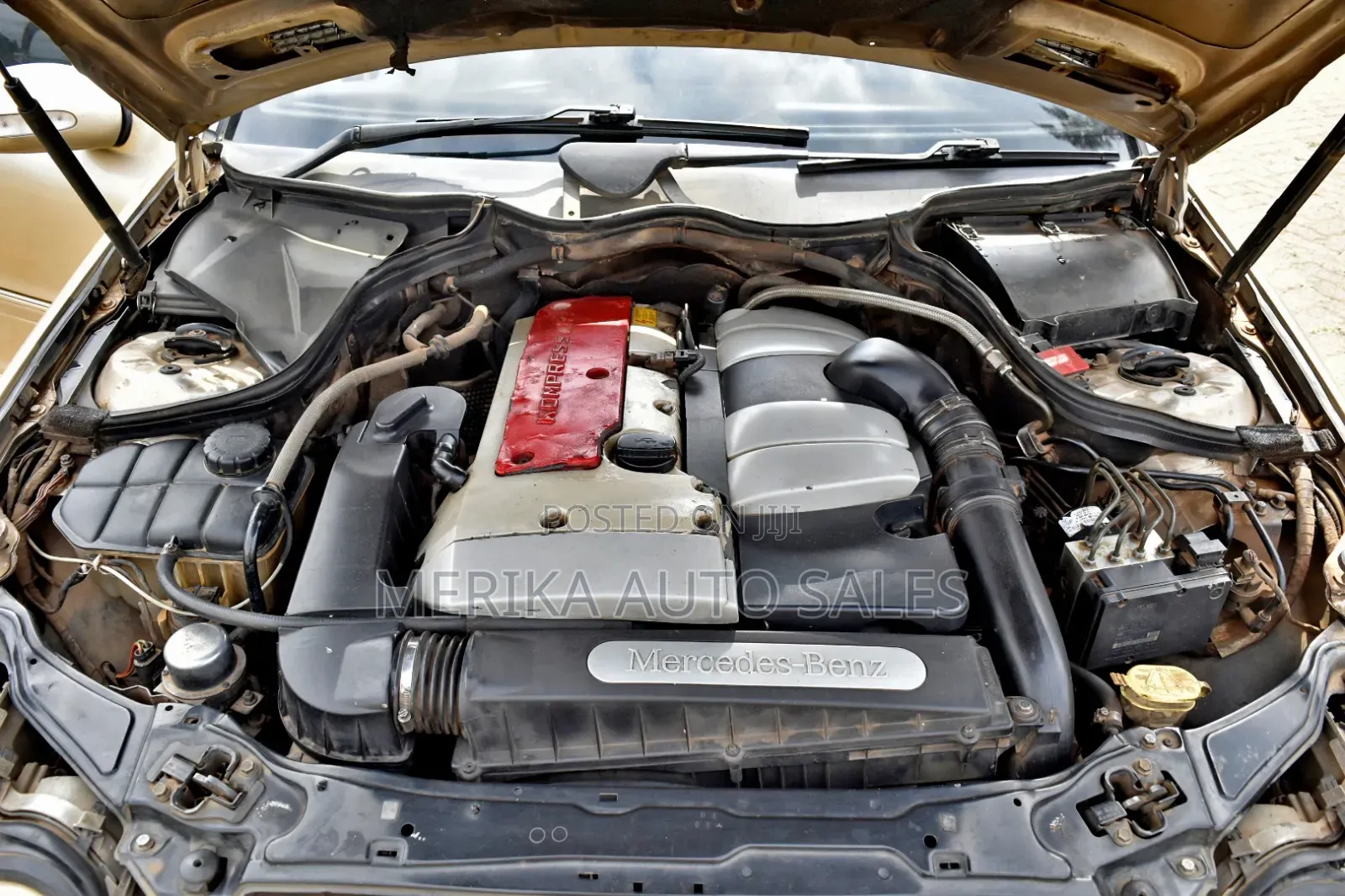 Mercedes-Benz C200 2001 Gold
